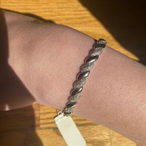 Silver bracelet NWT with bracelet catch 925 marked